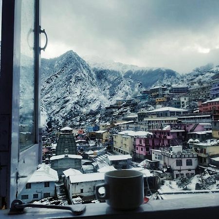 Uday Palace Joshimath Hotell Exteriör bild
