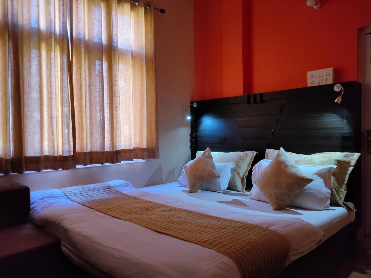 Uday Palace Joshimath Hotell Exteriör bild