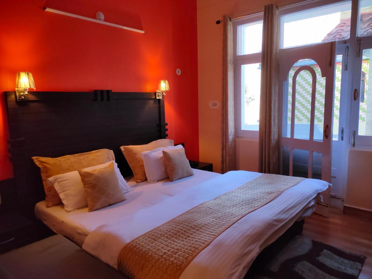 Uday Palace Joshimath Hotell Exteriör bild