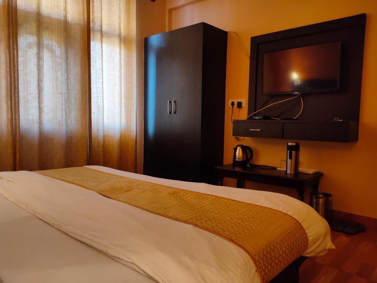 Uday Palace Joshimath Hotell Exteriör bild
