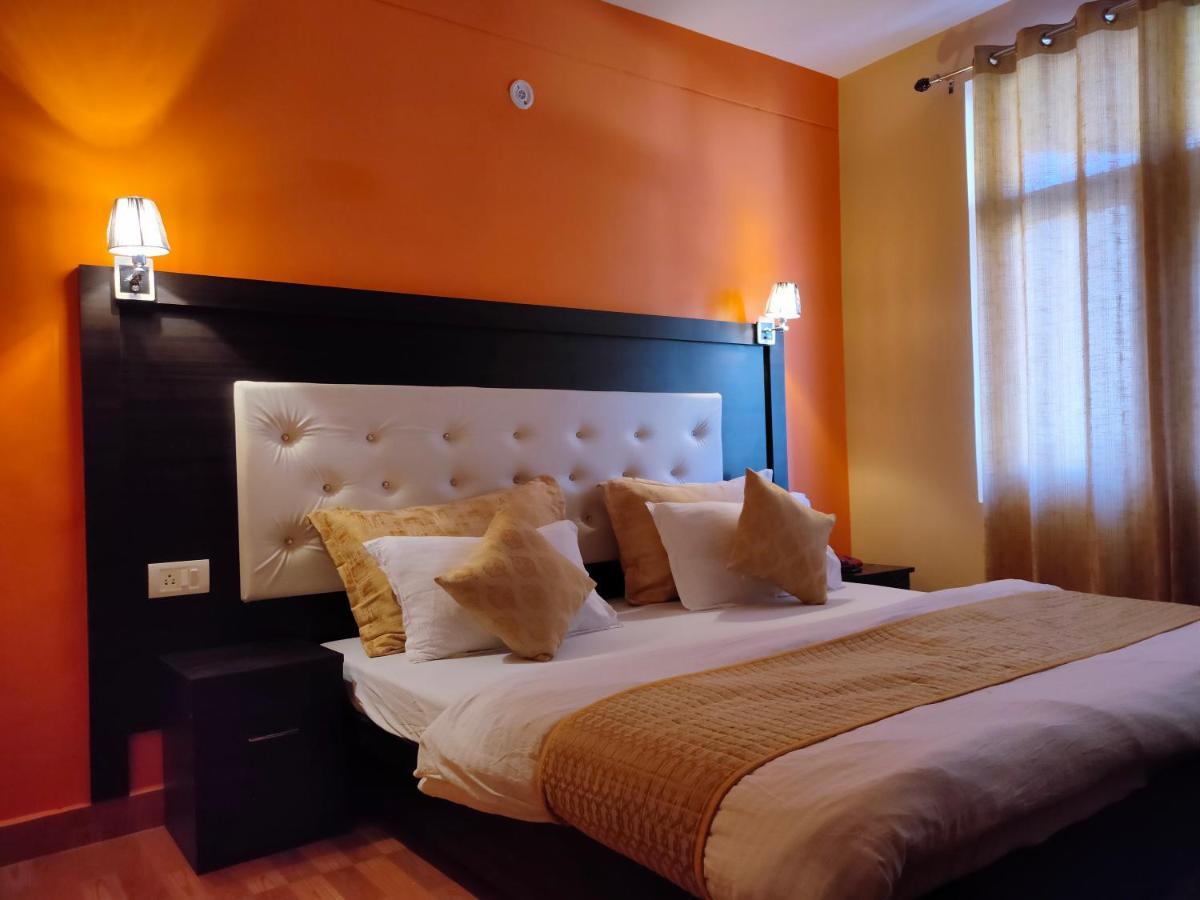 Uday Palace Joshimath Hotell Exteriör bild